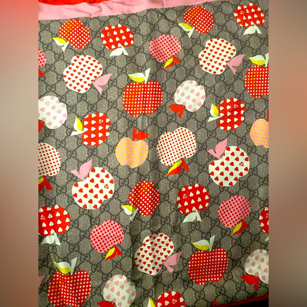GG Apple print Gucci Silk Scarf